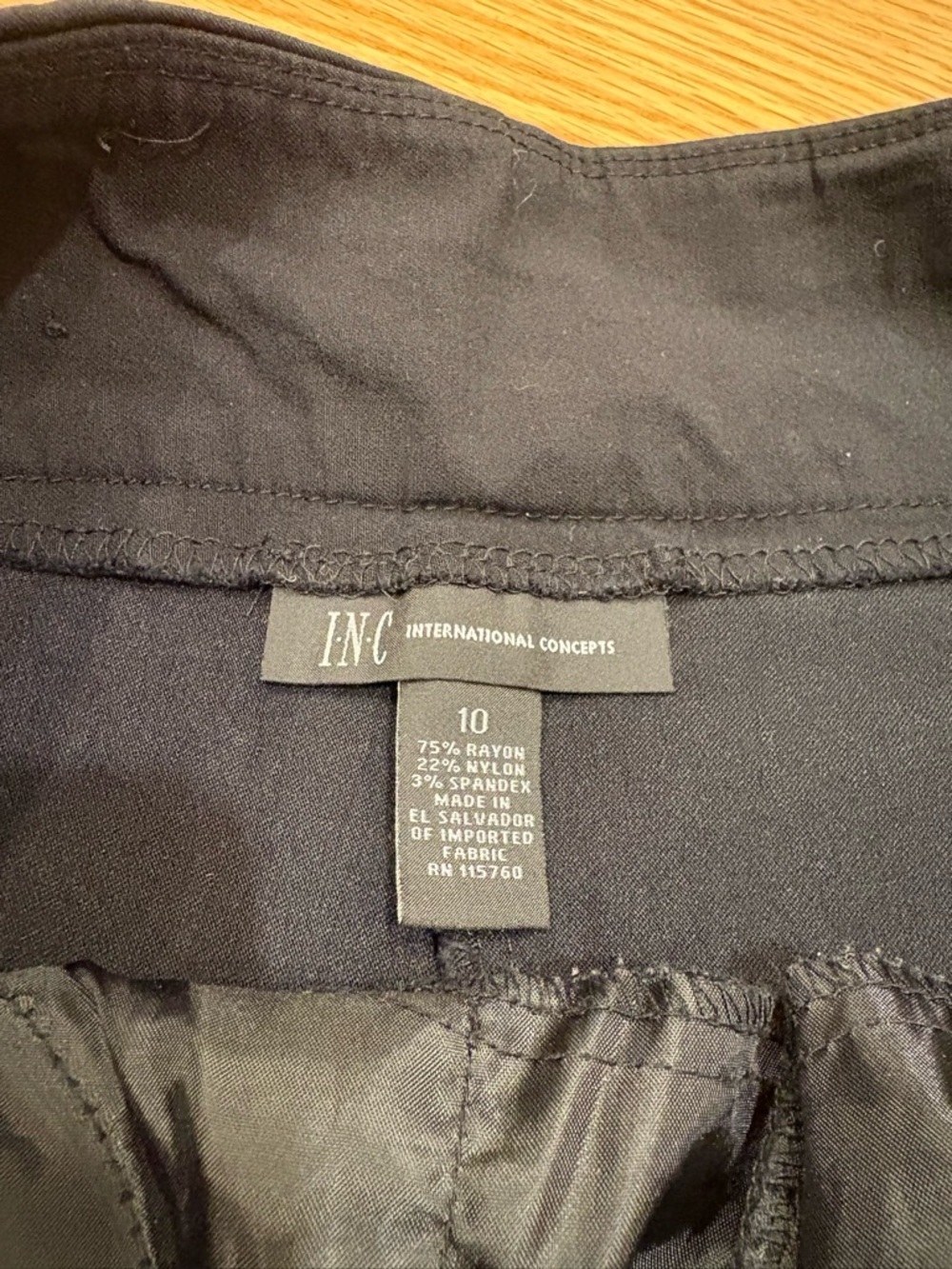 INC International Concepts Macys Black Pull-On Flat Front Black Shorts size 10 - Picture 3 of 3